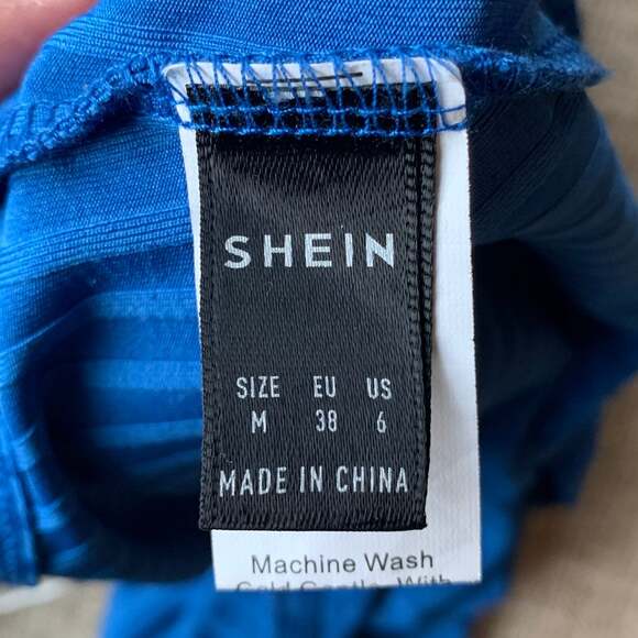 Blue Pattern Shein Crop Top - Picture 5 of 5